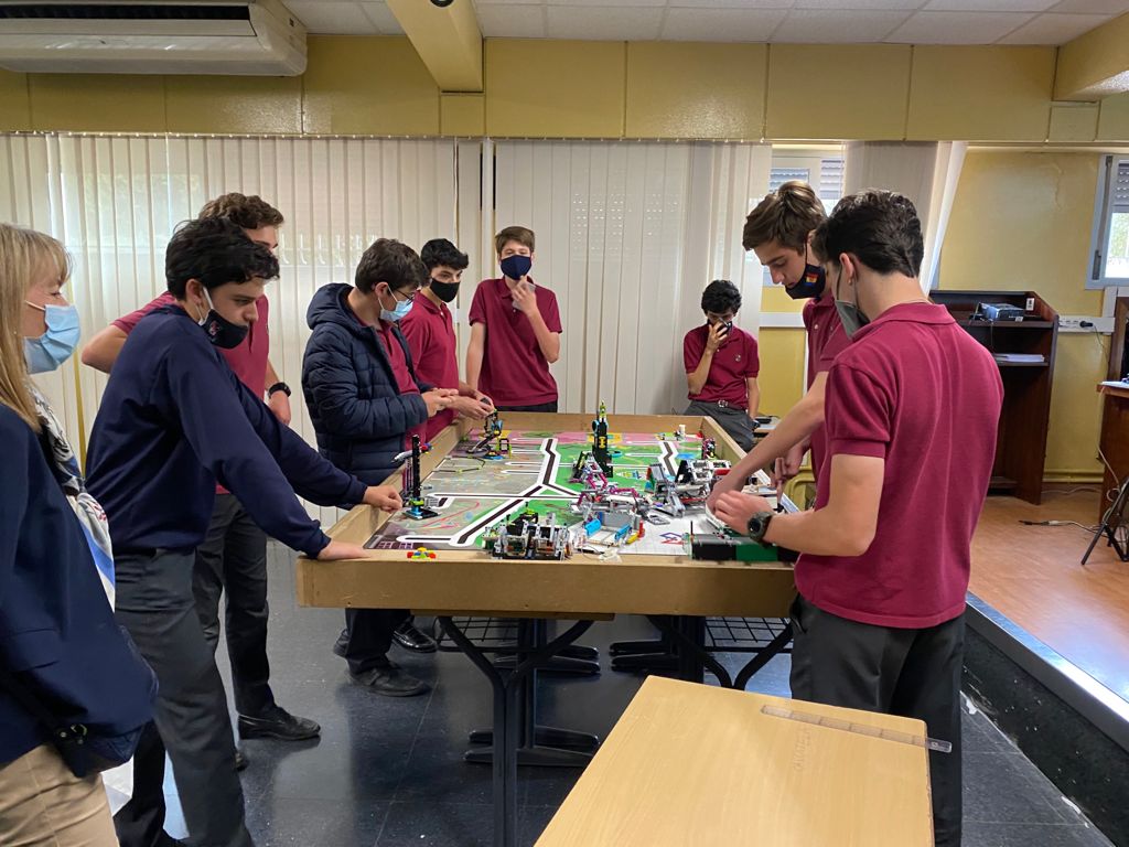 Segueix la First Lego League en directe