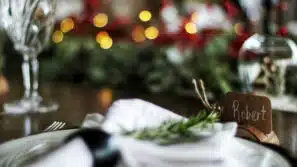 viaro-dias-de-navidad-comida-mesa-nombre